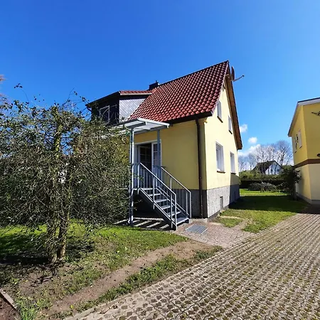 Haus Stefan - Ferienwohnung Anna * Graal-Mueritz